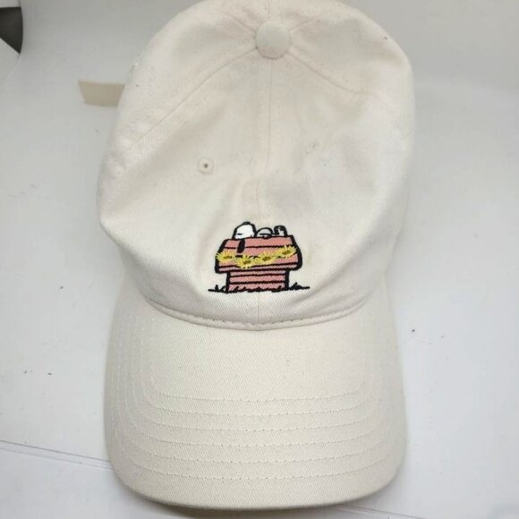Snoopy Embroidered White Cotton Baseball Cap Adjustable Strap Buckle Golf - Picture 1 of 5